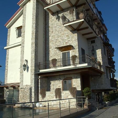 Hotel Villa Clementina สกาฟาติ ภายนอก รูปภาพ