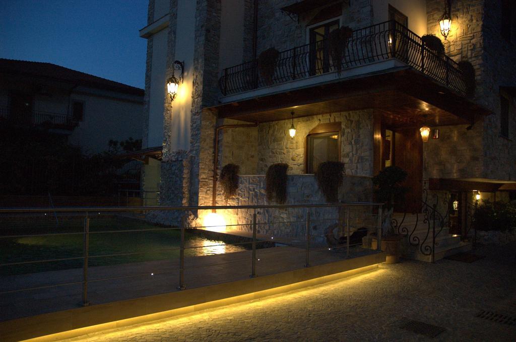 Hotel Villa Clementina สกาฟาติ ภายนอก รูปภาพ