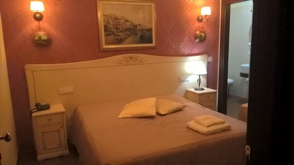 Hotel Villa Clementina สกาฟาติ ภายนอก รูปภาพ